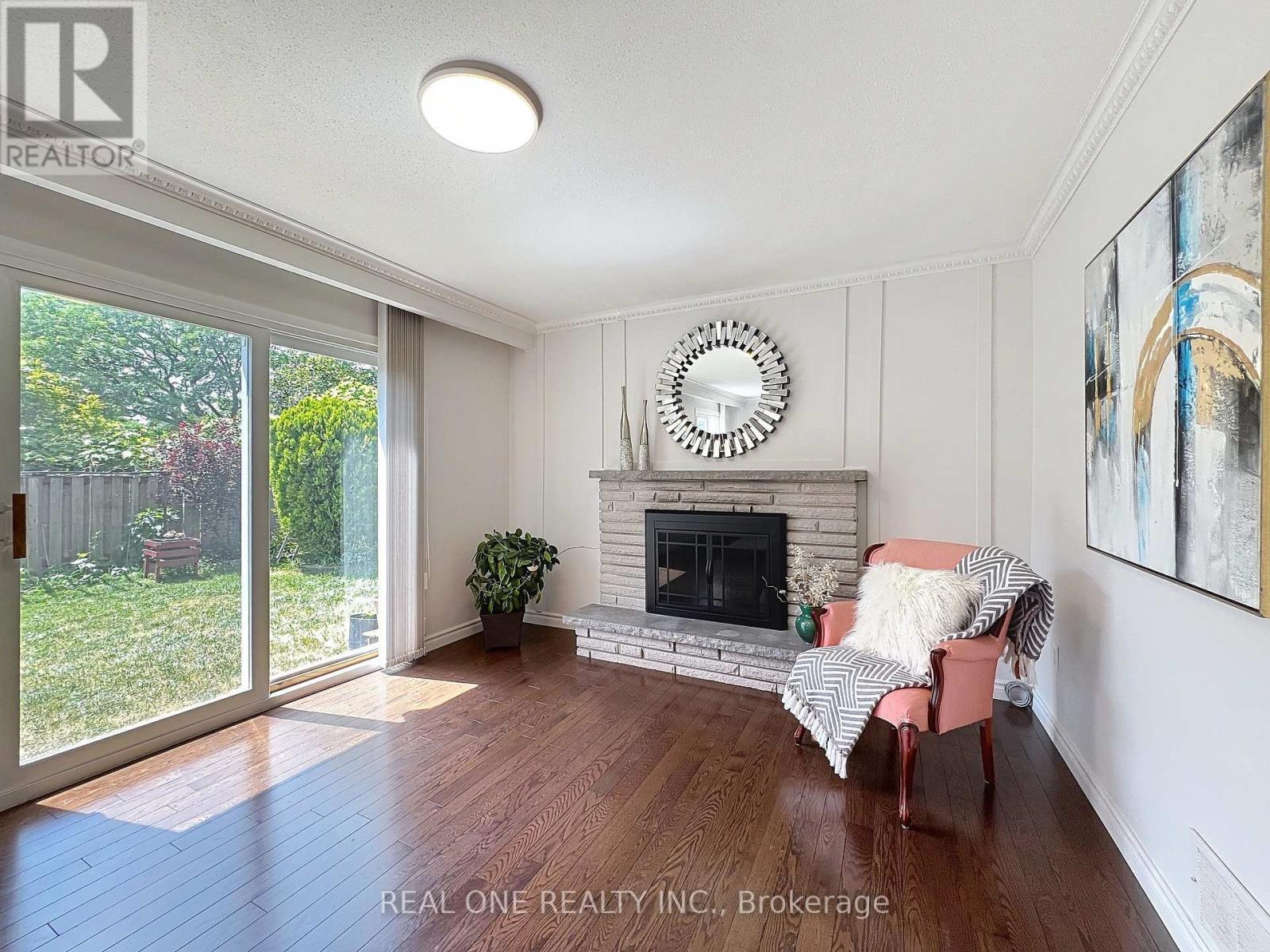 2 James Gray Drive, Toronto (Bayview Woods-Steeles), Ontario  M2H 1N9 - Photo 29 - C12291901