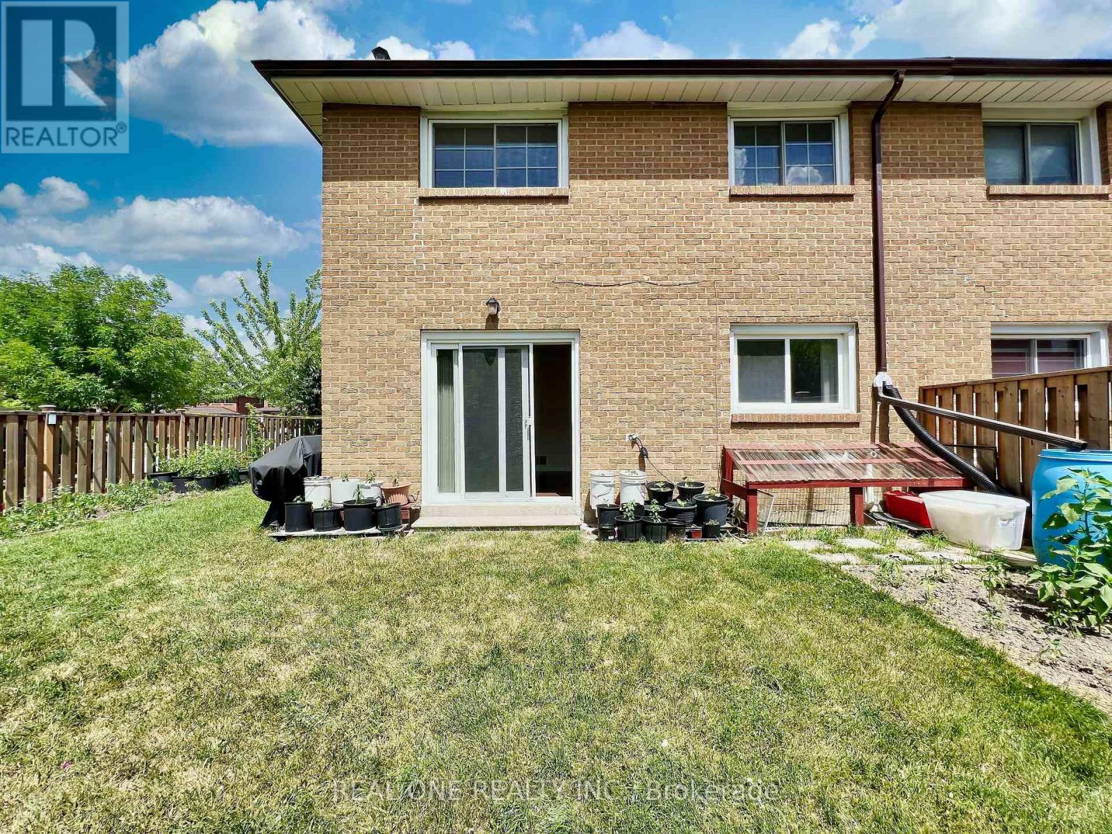 2 James Gray Drive, Toronto (Bayview Woods-Steeles), Ontario  M2H 1N9 - Photo 38 - C12291901