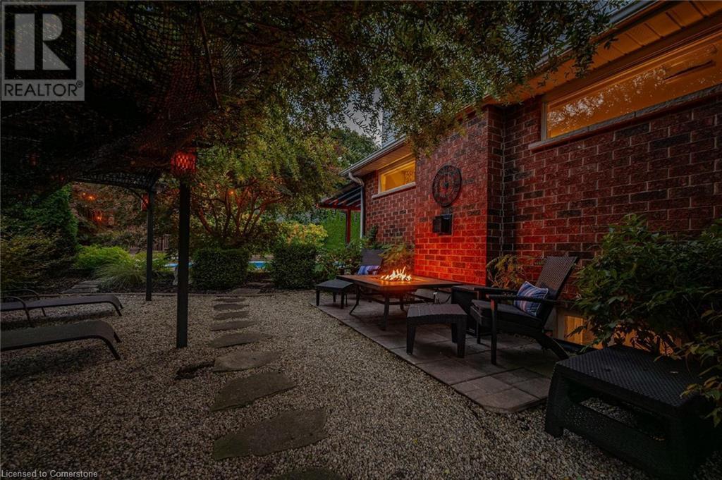 Property at 52 BOND Court image 4
