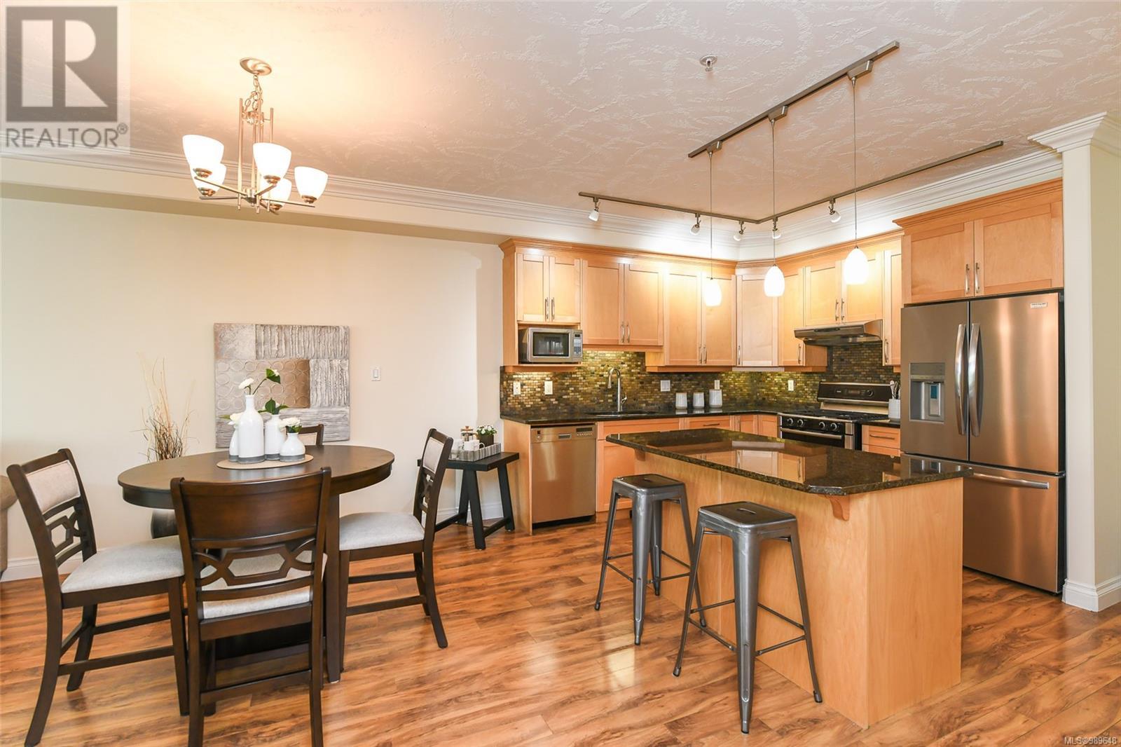 Property at 618 3666 Royal Vista Way image 4
