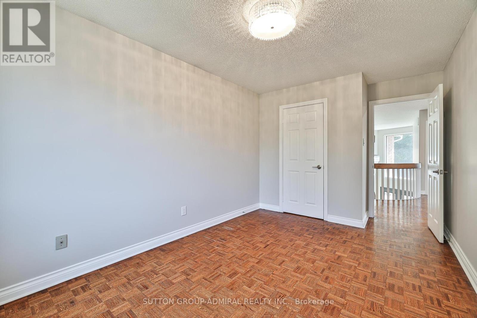 27 Green Acres Road, Vaughan, Ontario  L4J 4S2 - Photo 33 - N12291922