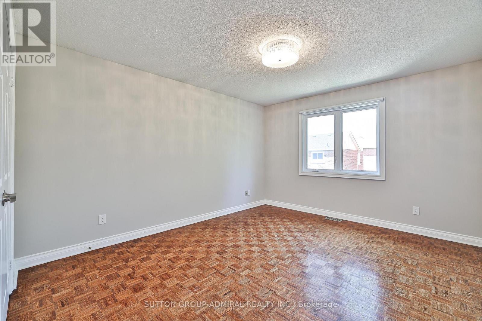 27 Green Acres Road, Vaughan, Ontario  L4J 4S2 - Photo 34 - N12291922