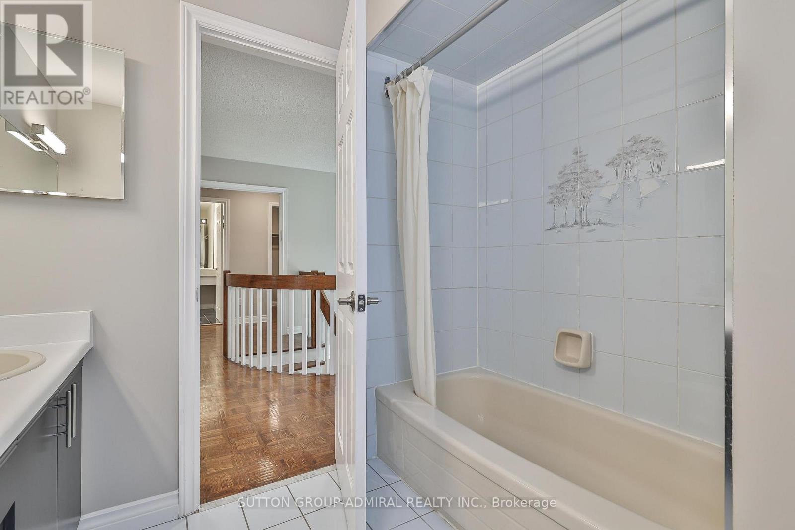 27 Green Acres Road, Vaughan, Ontario  L4J 4S2 - Photo 37 - N12291922