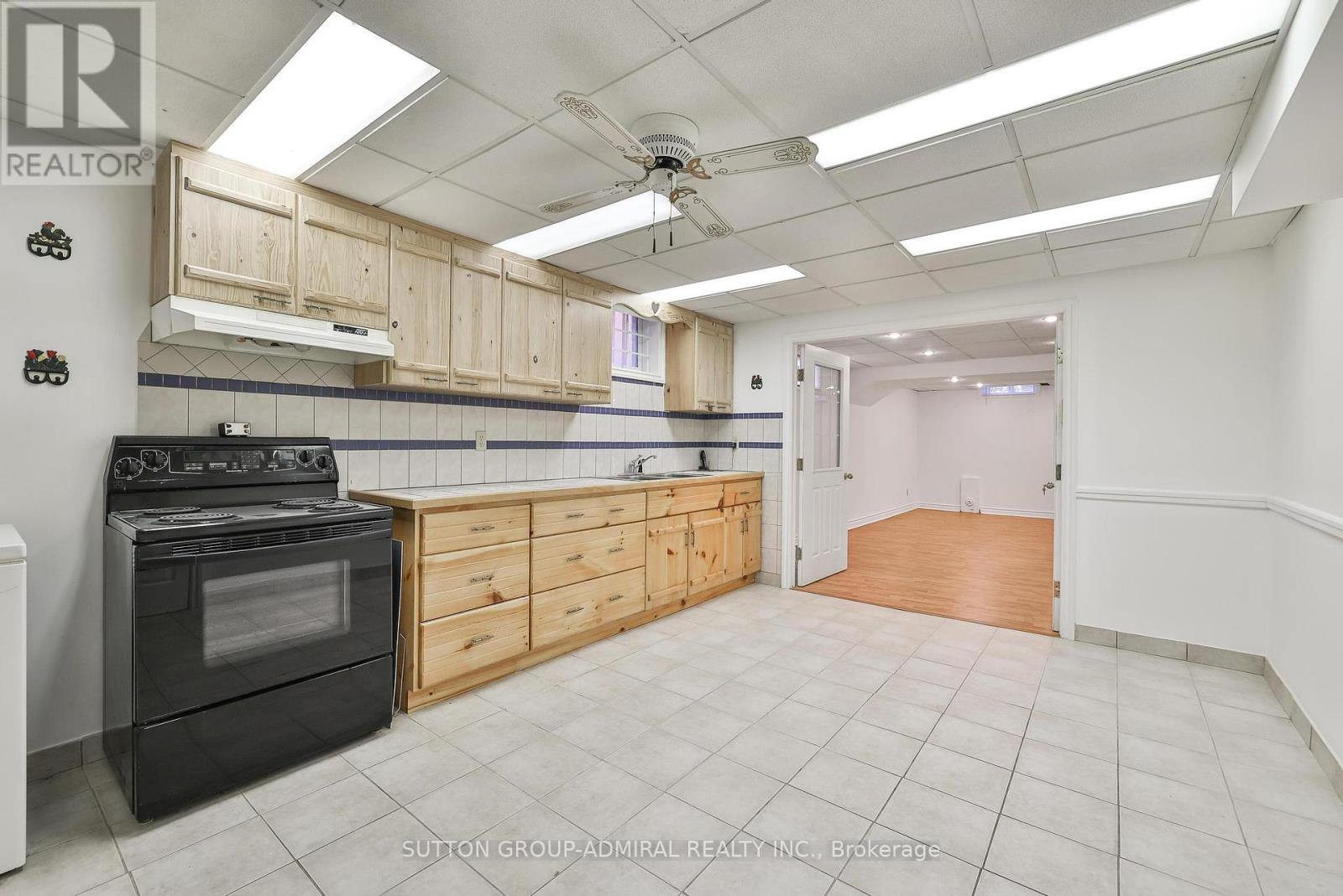 27 Green Acres Road, Vaughan, Ontario  L4J 4S2 - Photo 39 - N12291922