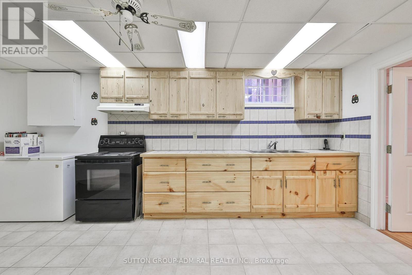 27 Green Acres Road, Vaughan, Ontario  L4J 4S2 - Photo 40 - N12291922