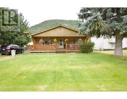 5741 Scott Road, falkland, British Columbia