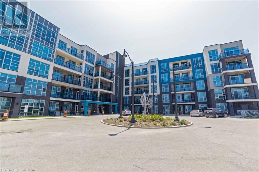 10 CONCORD Place Unit# 201, Grimsby, Ontario