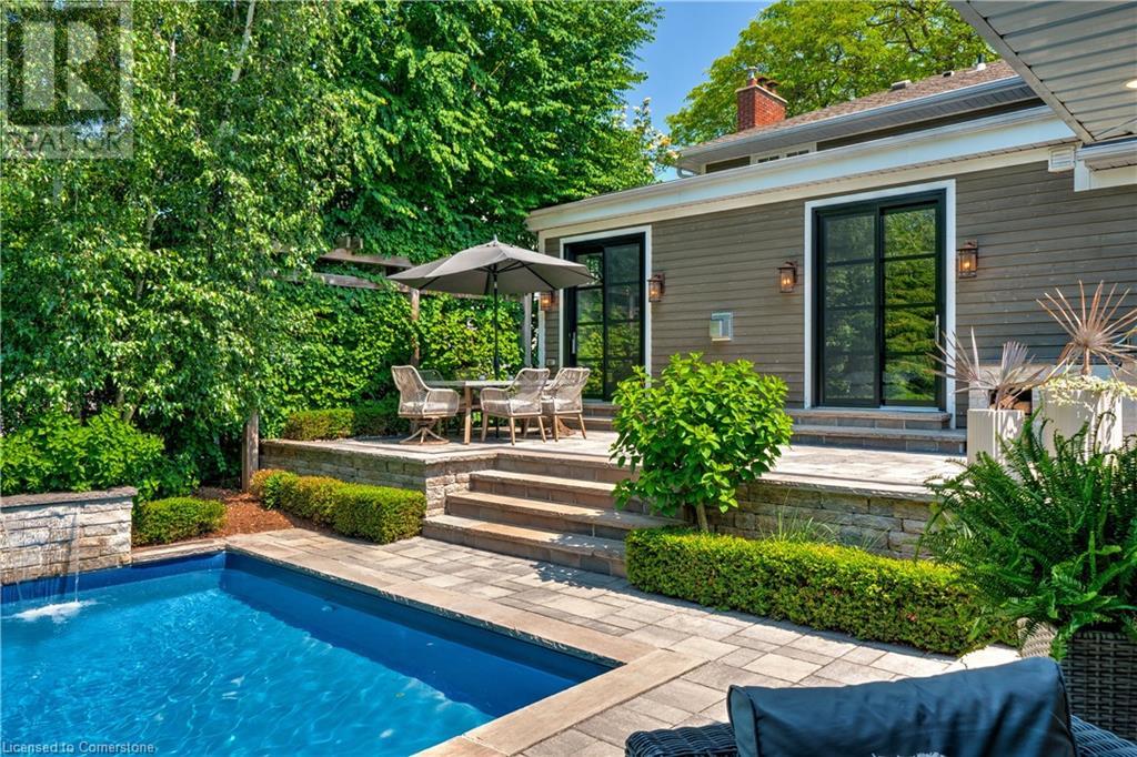 Property at 640 GEORGE Street image 3