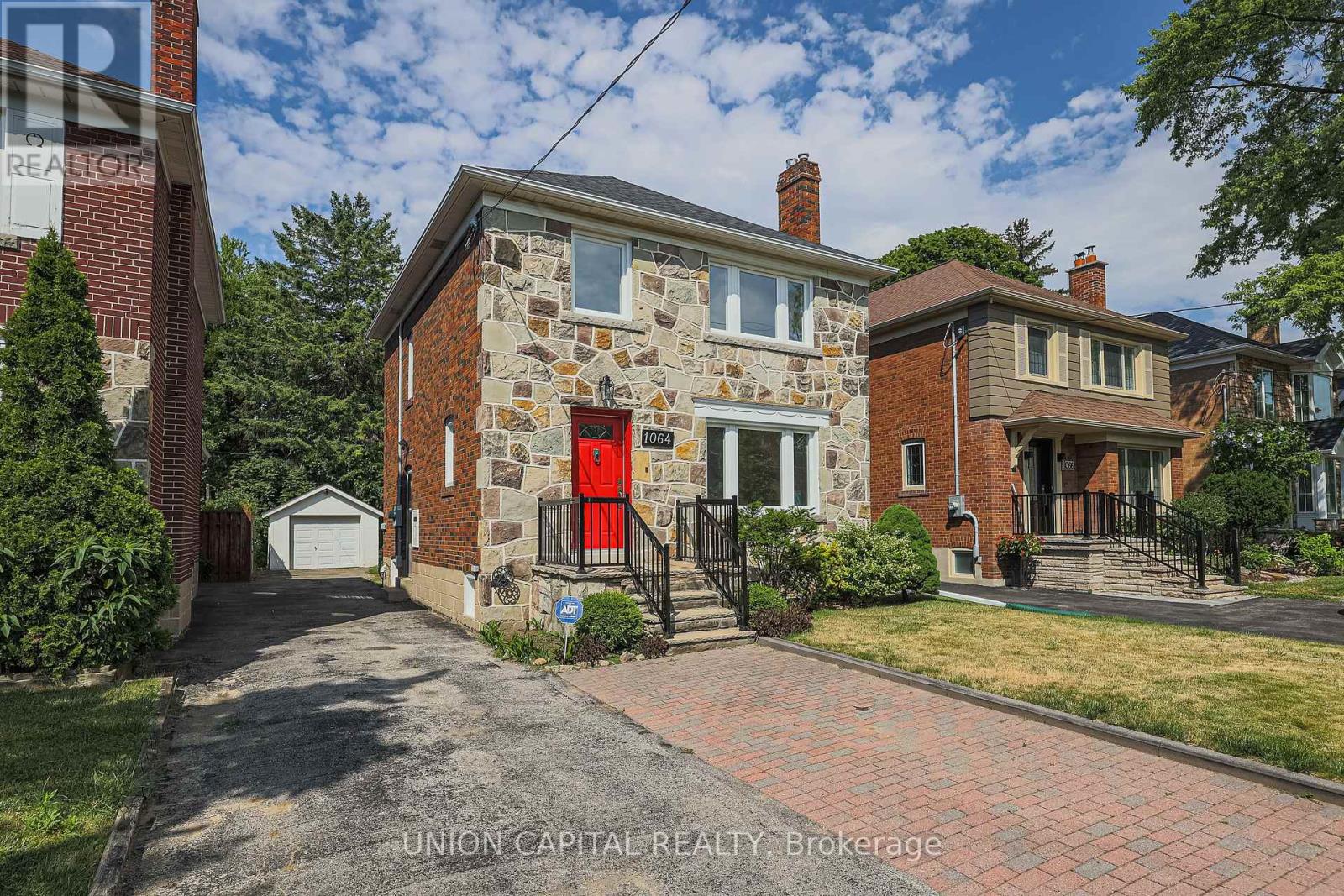 1064 Royal York Road, Toronto, Ontario  M8X 2G7 - Photo 2 - W12291823