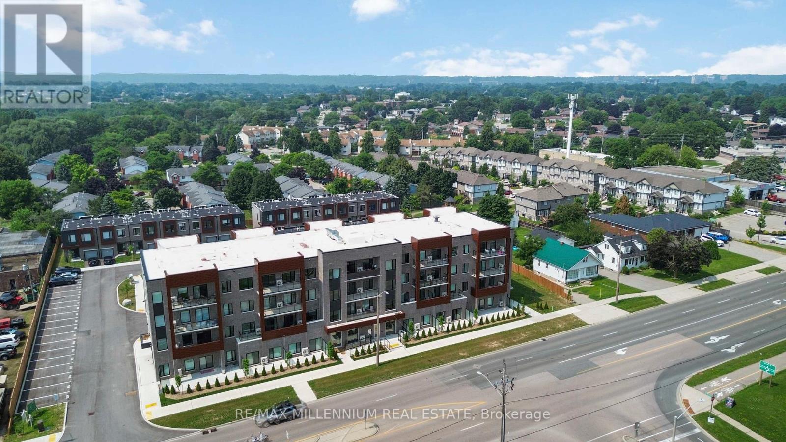Property at 306 - 408 DUNDAS STREET S image 5