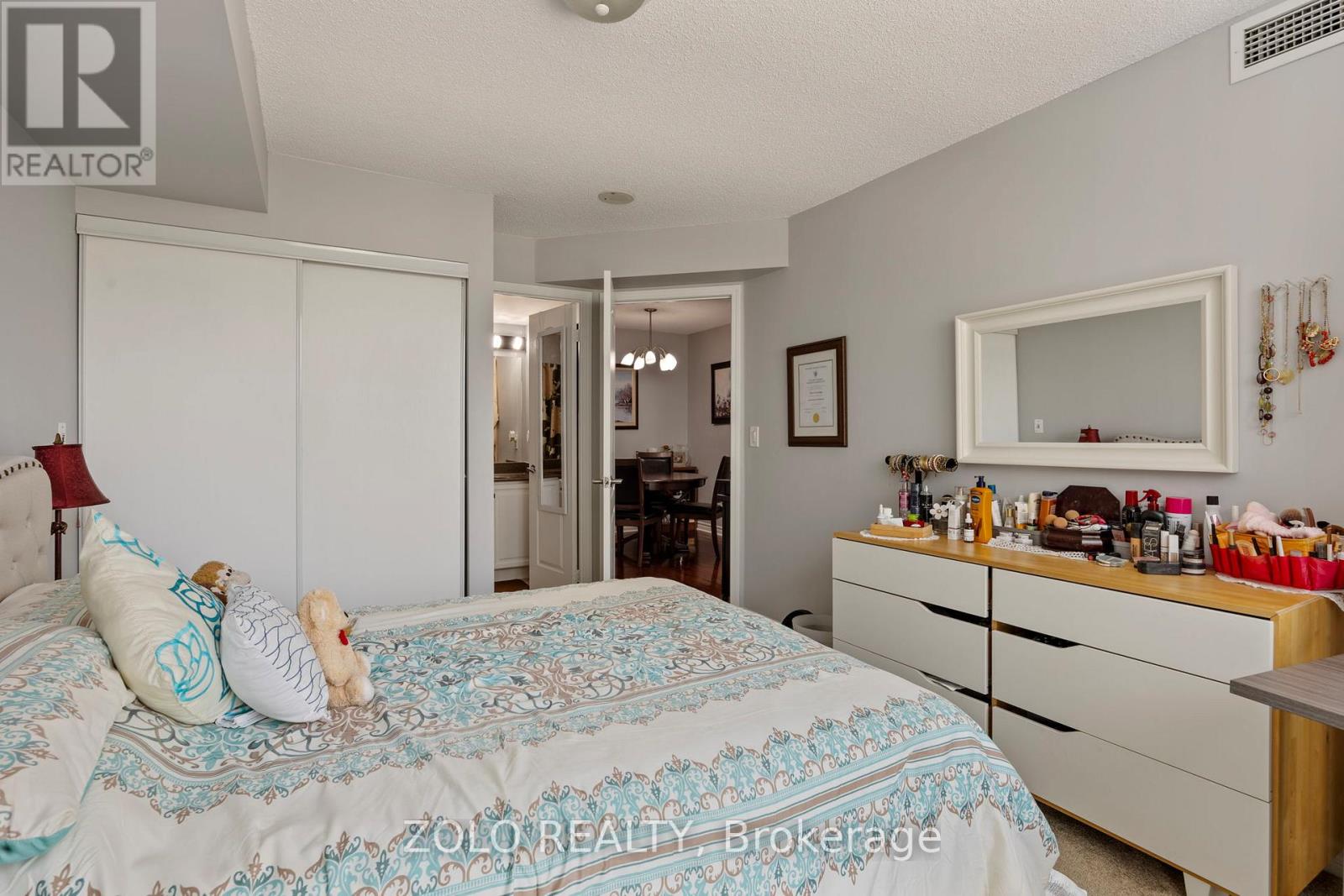 611 - 1 Elm Drive W, Mississauga, Ontario  L5B 4M1 - Photo 19 - W12291581