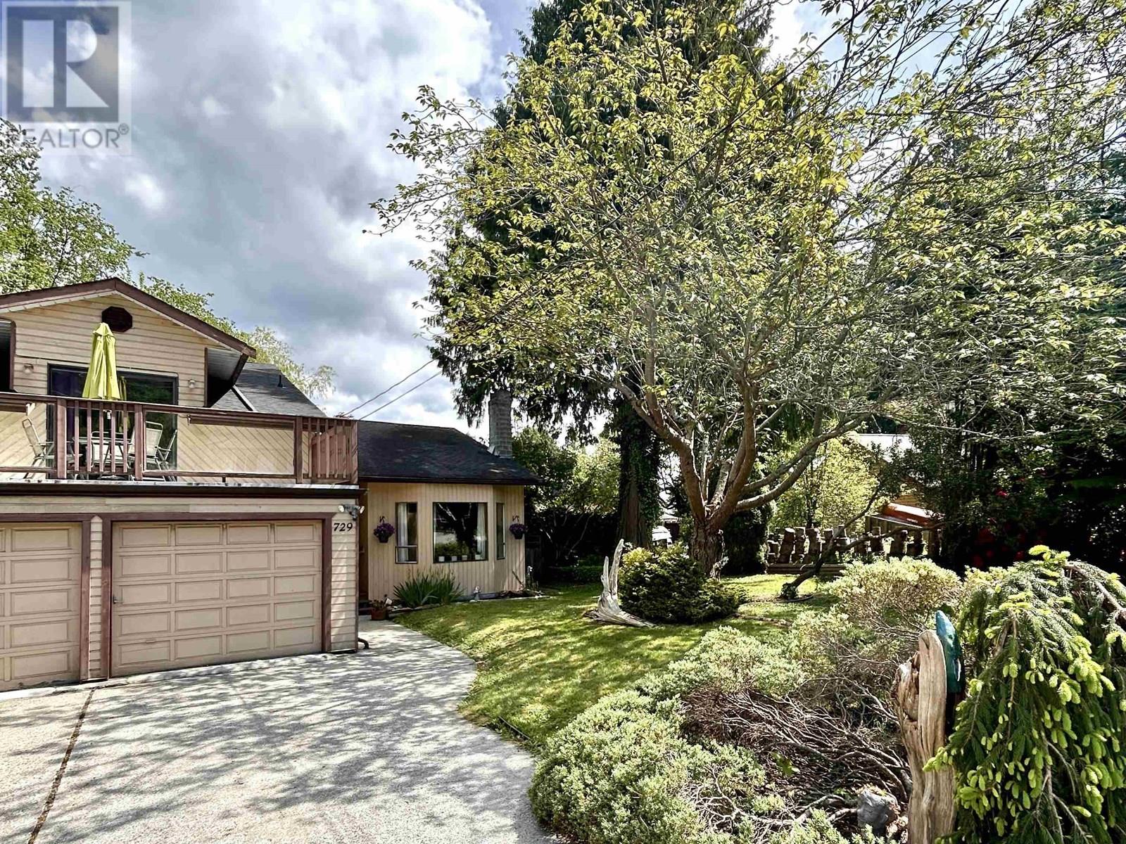 Property at 729 MAPLEWOOD LANE image 3