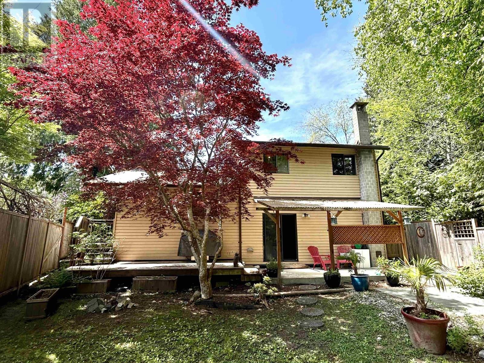 Property at 729 MAPLEWOOD LANE image 1