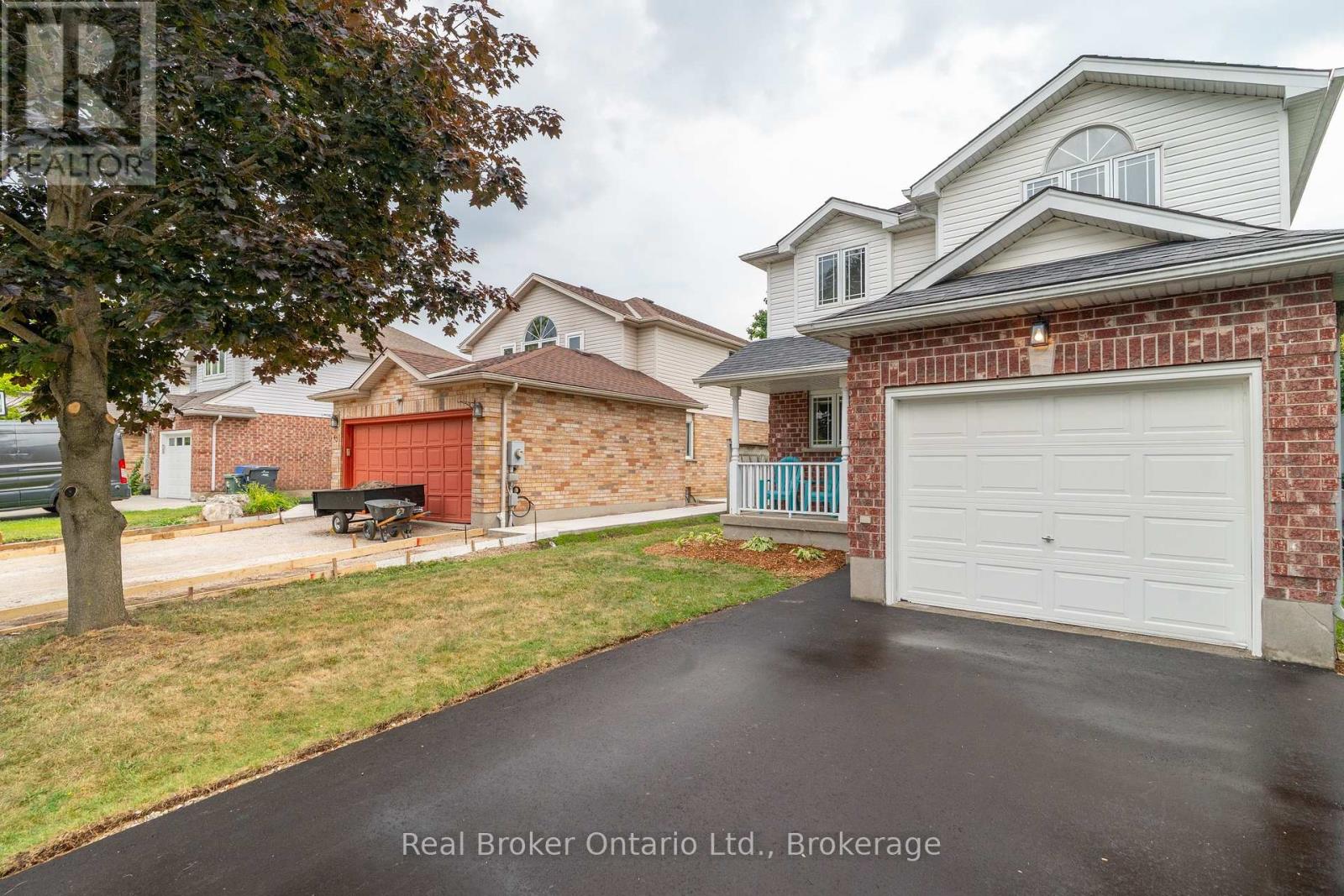 Property at 41 CANDLEWOOD DRIVE image 3