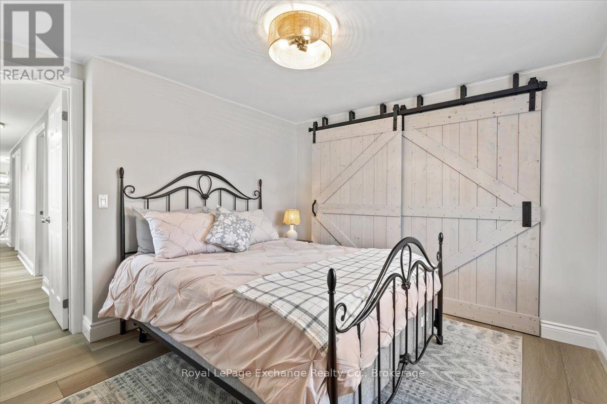 70 Applewood Boulevard, Kincardine, Ontario  N0G 2T0 - Photo 12 - X12292102