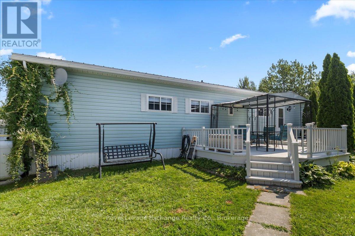 70 Applewood Boulevard, Kincardine, Ontario  N0G 2T0 - Photo 21 - X12292102