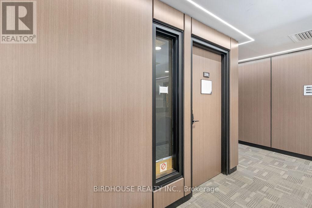 205 - 189 Kent Street W, Kawartha Lakes, Ontario  K9V 5G6 - Photo 2 - X12292172