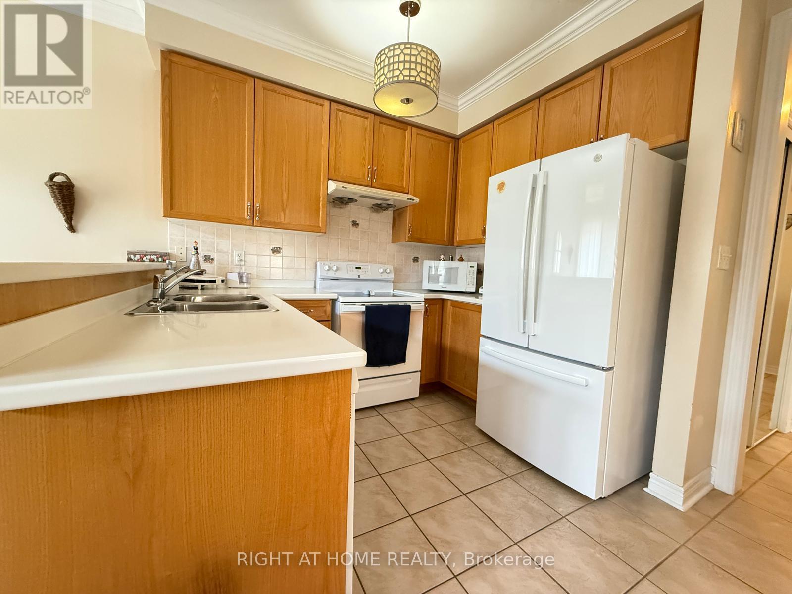 54 Golden Oak Avenue, Richmond Hill, Ontario  L4S 1Y5 - Photo 18 - N12284495