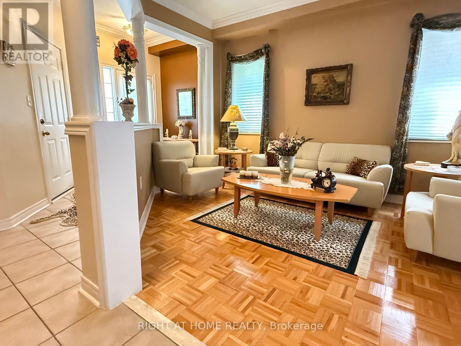 54 Golden Oak Avenue, Richmond Hill, Ontario  L4S 1Y5 - Photo 12 - N12284495