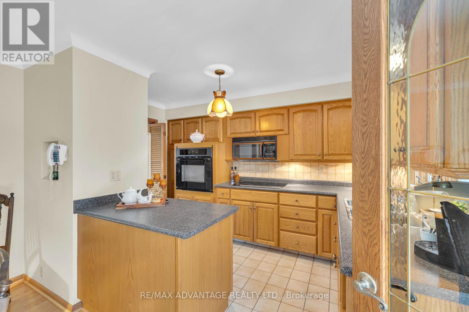 Property at 2360 LEONARD ROAD image 4