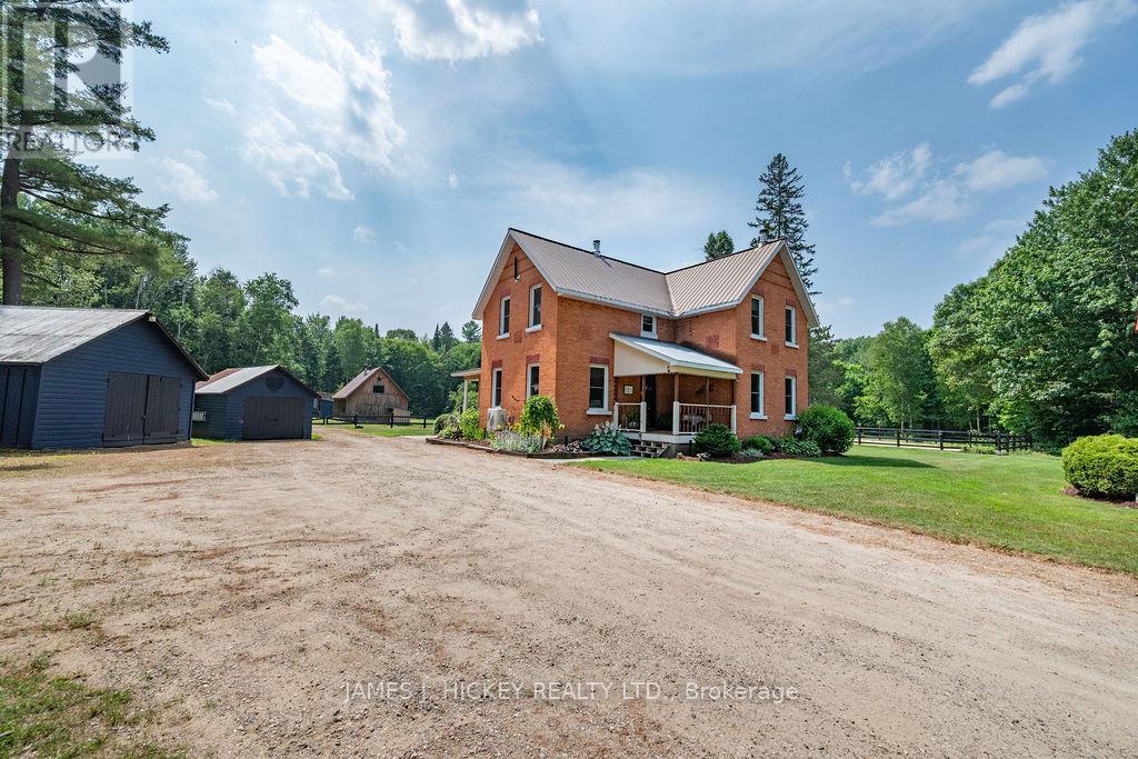 1077 ALLAN ROAD, Laurentian Hills, Ontario
