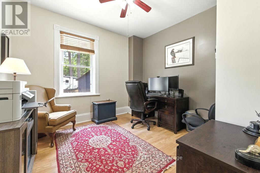 1077 Allan Road, Laurentian Hills, Ontario  K0J 1P0 - Photo 11 - X12292083