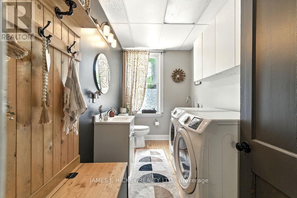 1077 Allan Road, Laurentian Hills, Ontario  K0J 1P0 - Photo 13 - X12292083