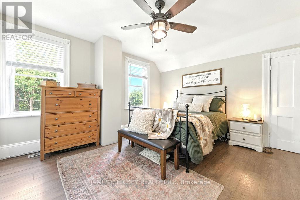 1077 Allan Road, Laurentian Hills, Ontario  K0J 1P0 - Photo 16 - X12292083