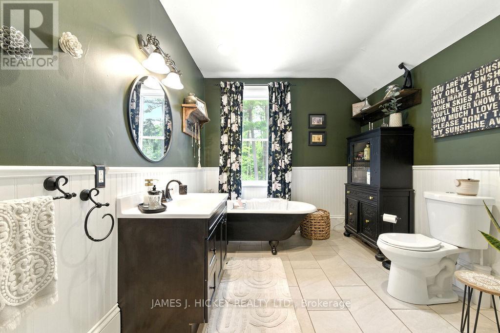 1077 Allan Road, Laurentian Hills, Ontario  K0J 1P0 - Photo 22 - X12292083