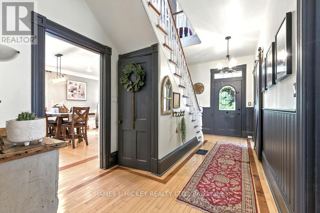 1077 Allan Road, Laurentian Hills, Ontario  K0J 1P0 - Photo 3 - X12292083