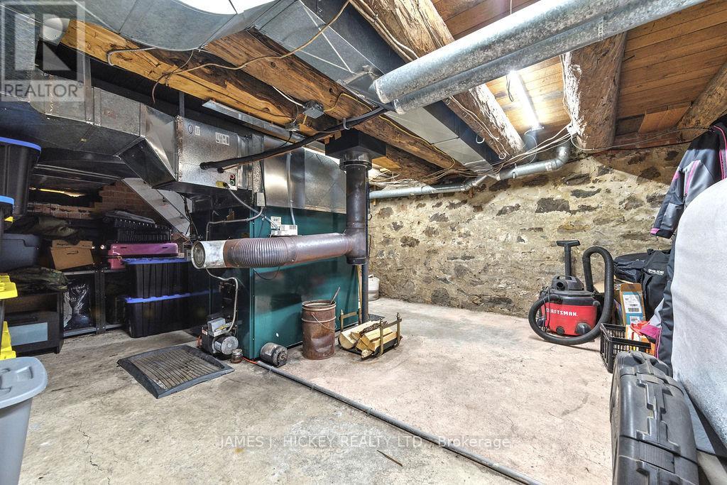 1077 Allan Road, Laurentian Hills, Ontario  K0J 1P0 - Photo 31 - X12292083