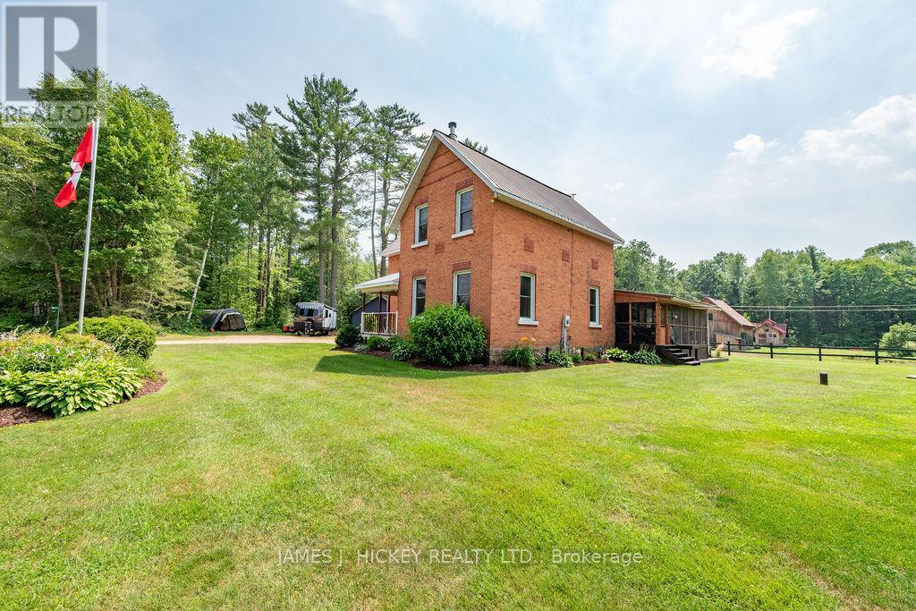 1077 Allan Road, Laurentian Hills, Ontario  K0J 1P0 - Photo 35 - X12292083