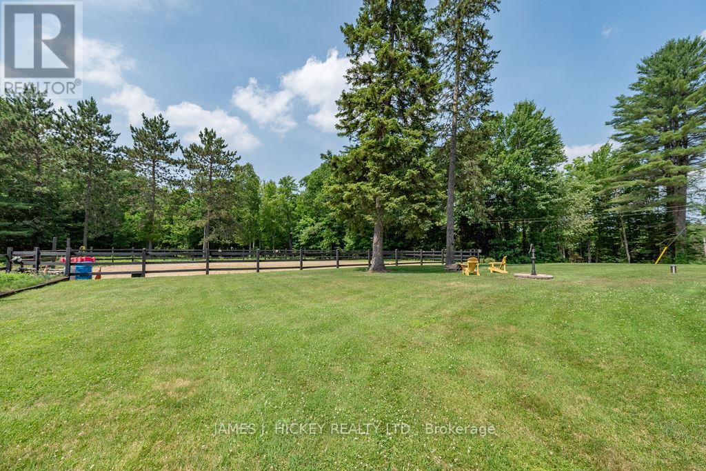 1077 Allan Road, Laurentian Hills, Ontario  K0J 1P0 - Photo 36 - X12292083