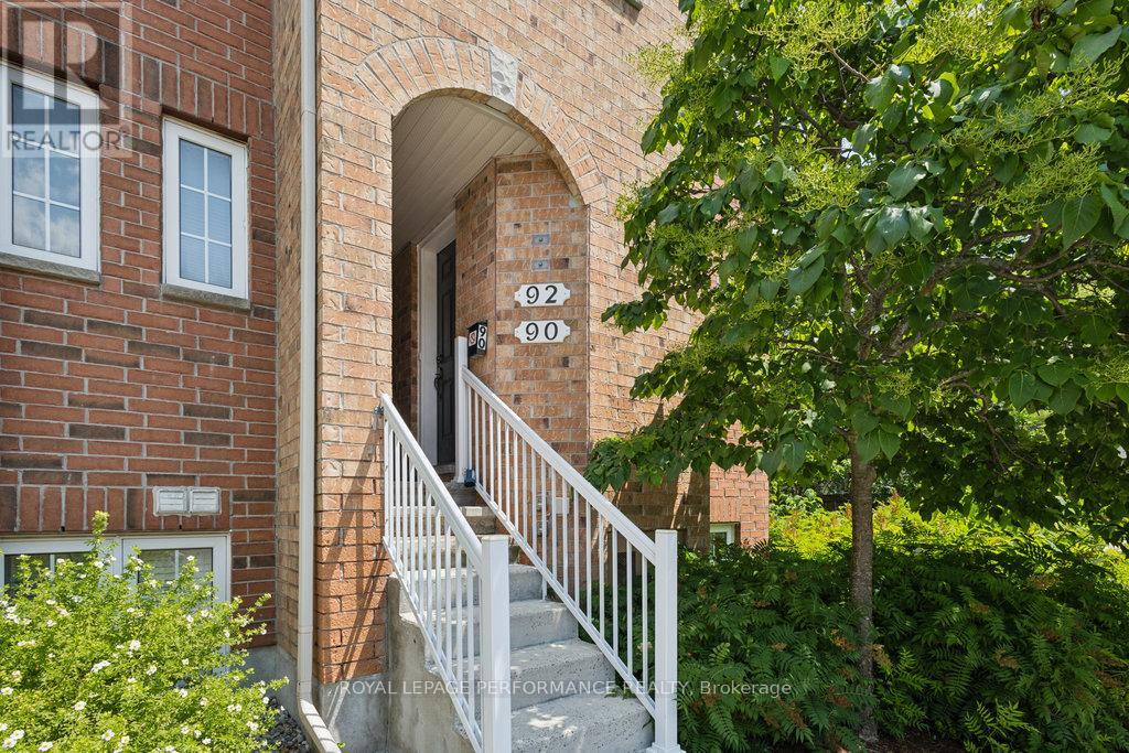 19 - 90 Steele Park Private, Ottawa, Ontario  K1J 0J2 - Photo 3 - X12292072