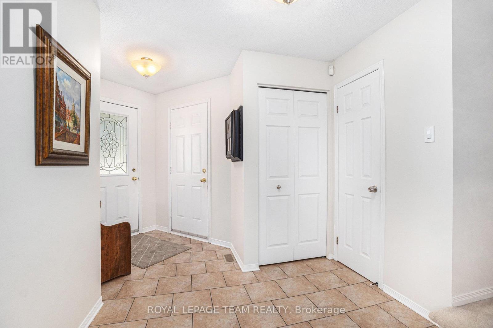 Property at 36 NAKOTA WAY image 3