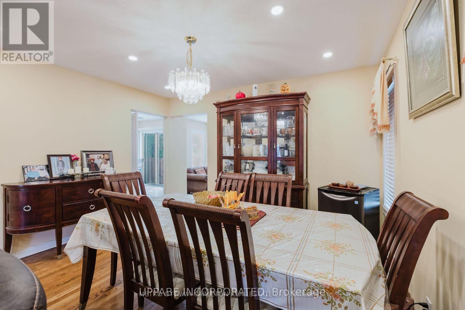 28 Armagh Way, Ottawa, Ontario  K2J 4C3 - Photo 12 - X12292197