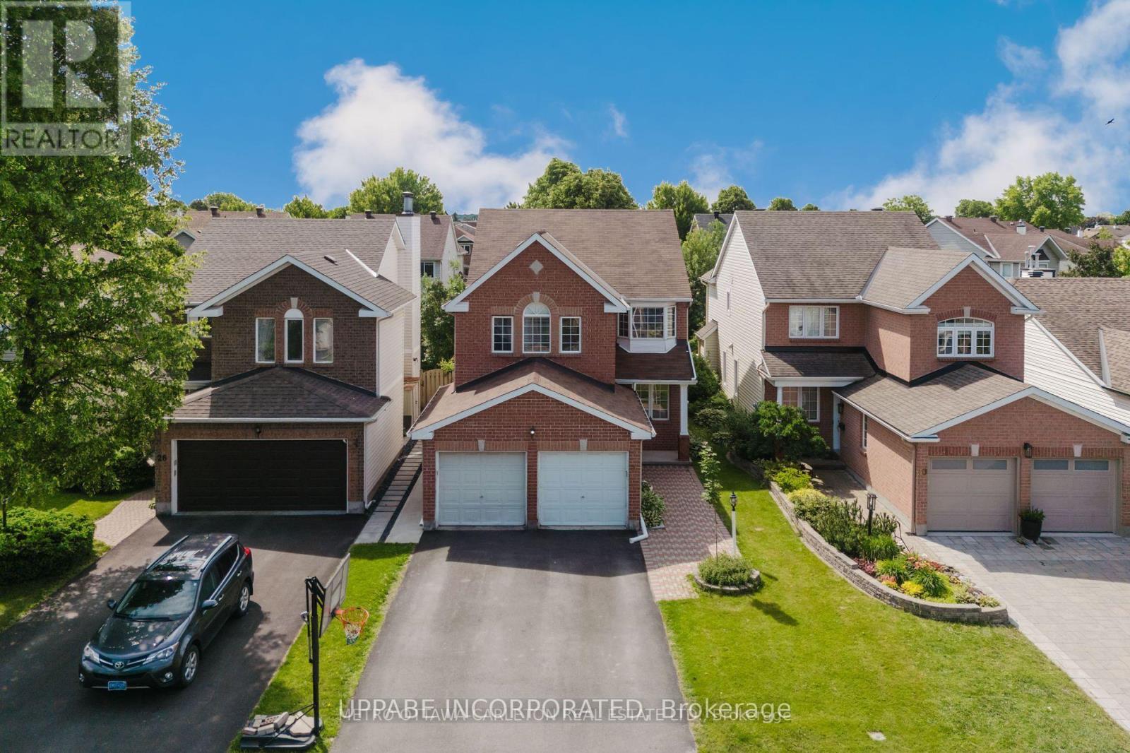 28 Armagh Way, Ottawa, Ontario  K2J 4C3 - Photo 3 - X12292197