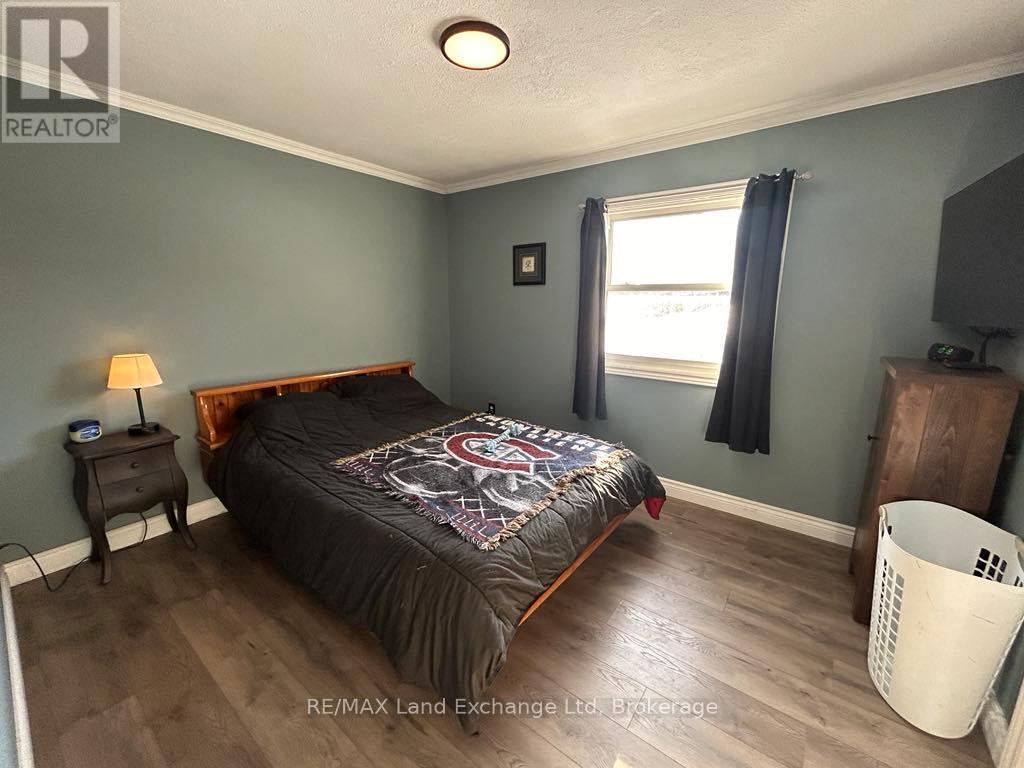 1041 Main Street, Howick, Ontario  N0G 2X0 - Photo 15 - X12292202