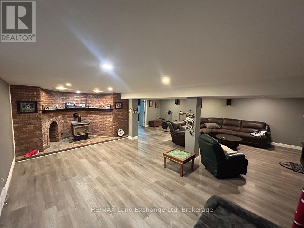 1041 Main Street, Howick, Ontario  N0G 2X0 - Photo 20 - X12292202