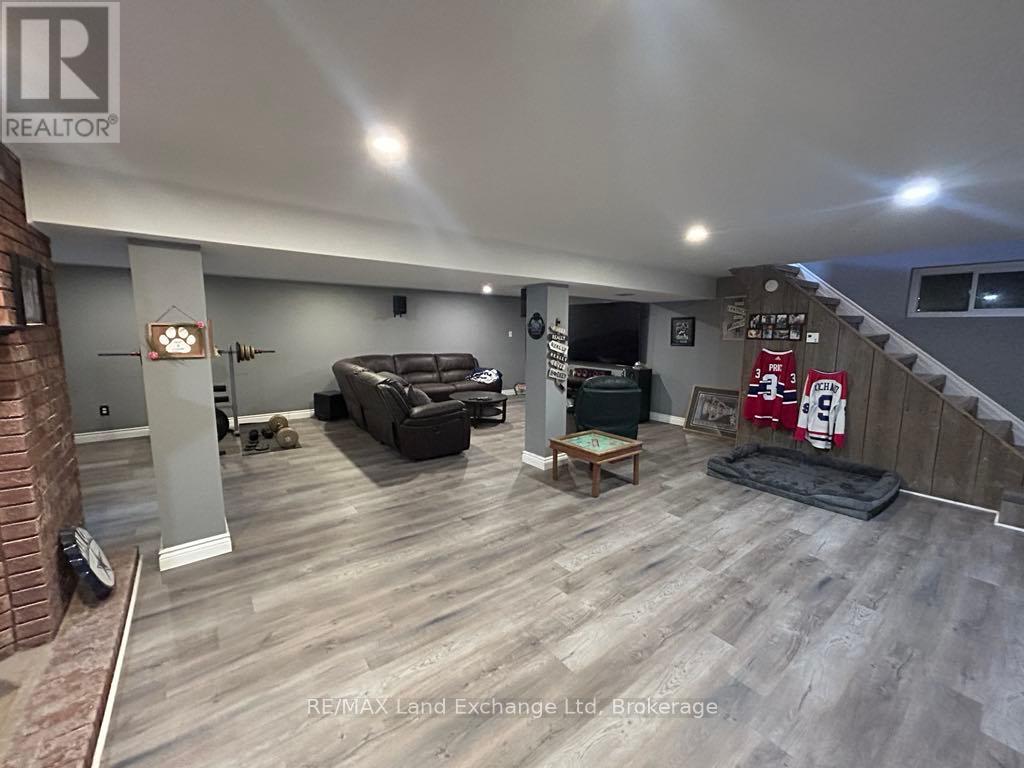 1041 Main Street, Howick, Ontario  N0G 2X0 - Photo 21 - X12292202