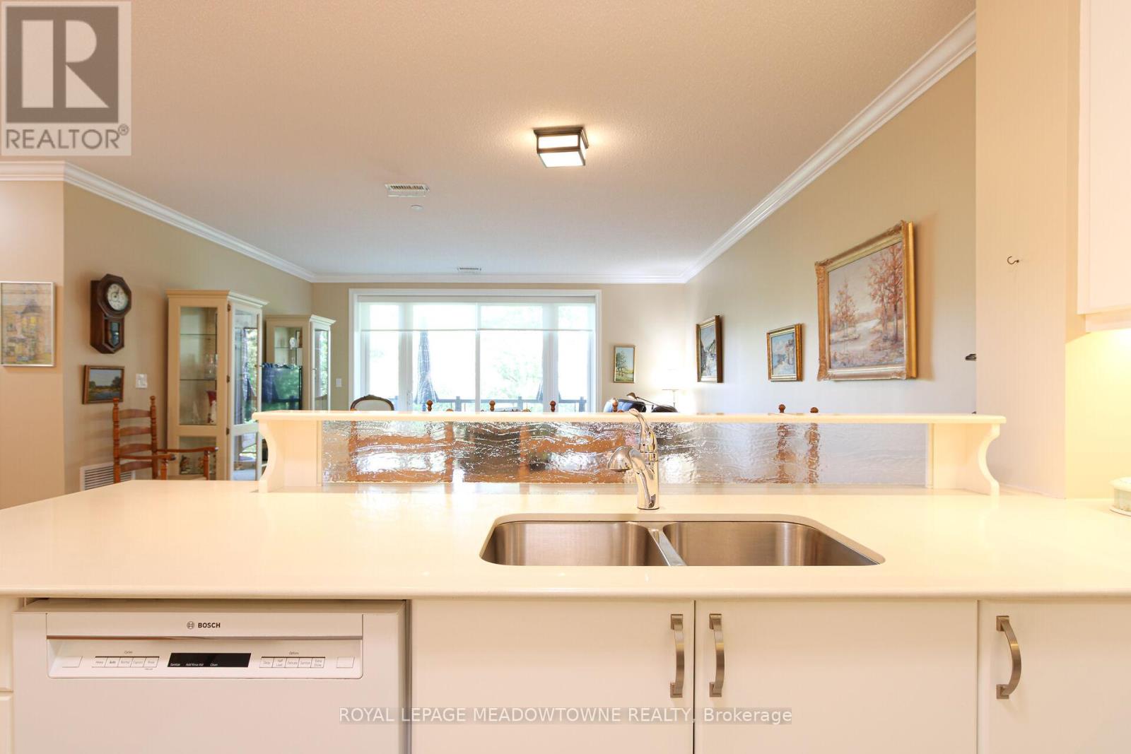 318 - 33 Whitmer Street, Milton, Ontario  L9T 8P9 - Photo 7 - W12292038