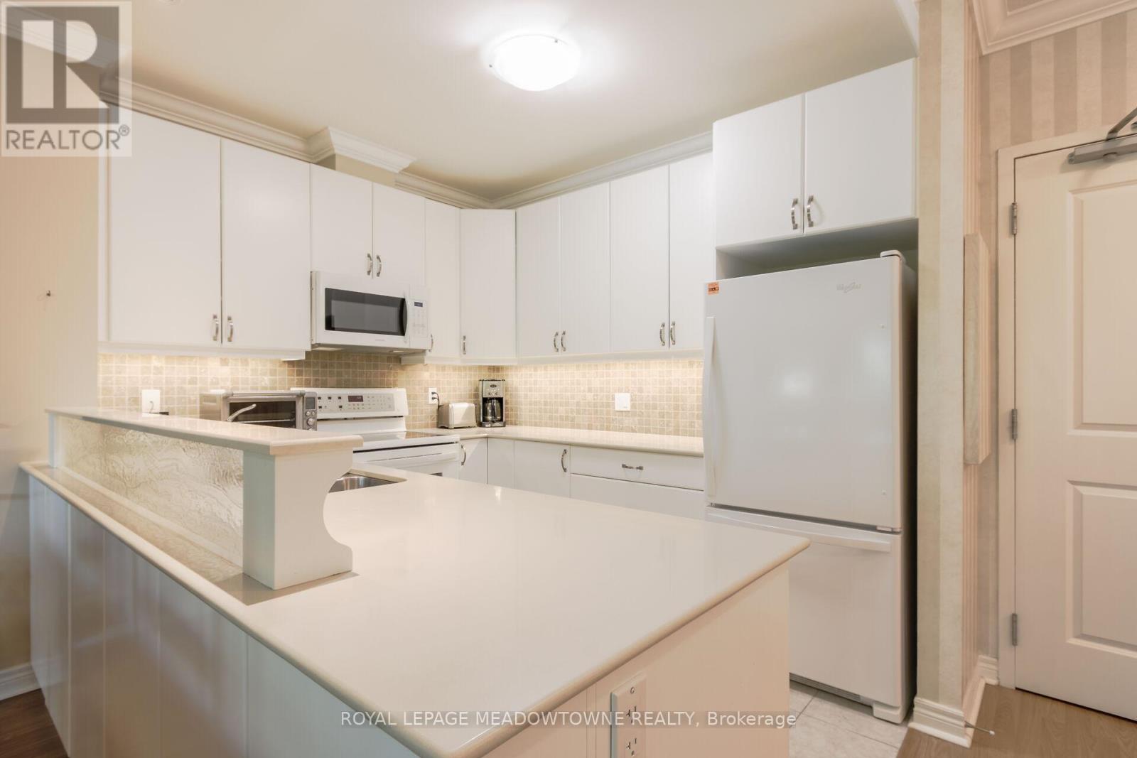 318 - 33 Whitmer Street, Milton, Ontario  L9T 8P9 - Photo 8 - W12292038