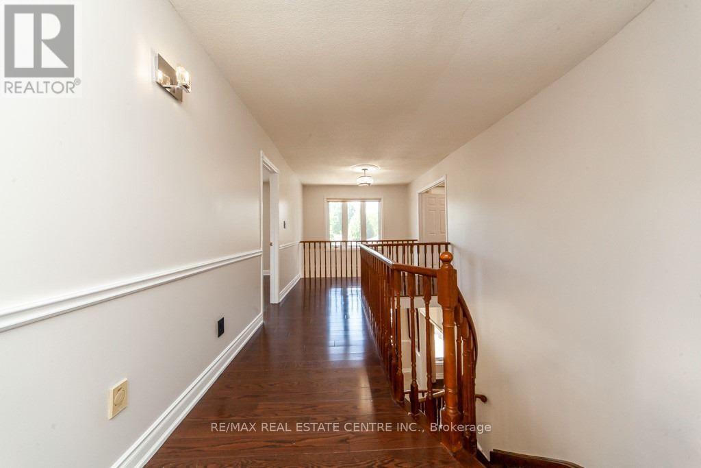 1714 Covington Terrace, Mississauga, Ontario  L5M 3M4 - Photo 19 - W12292058