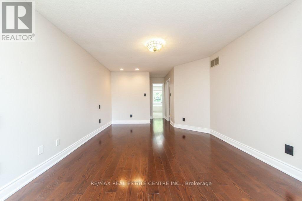 1714 Covington Terrace, Mississauga, Ontario  L5M 3M4 - Photo 21 - W12292058