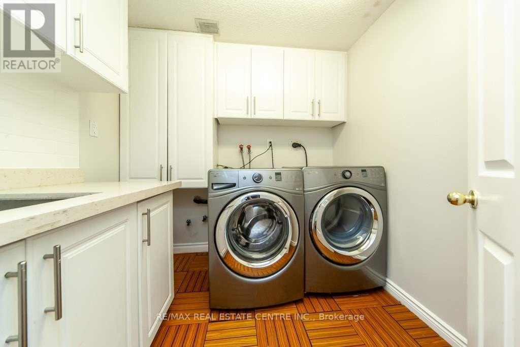 1714 Covington Terrace, Mississauga, Ontario  L5M 3M4 - Photo 34 - W12292058