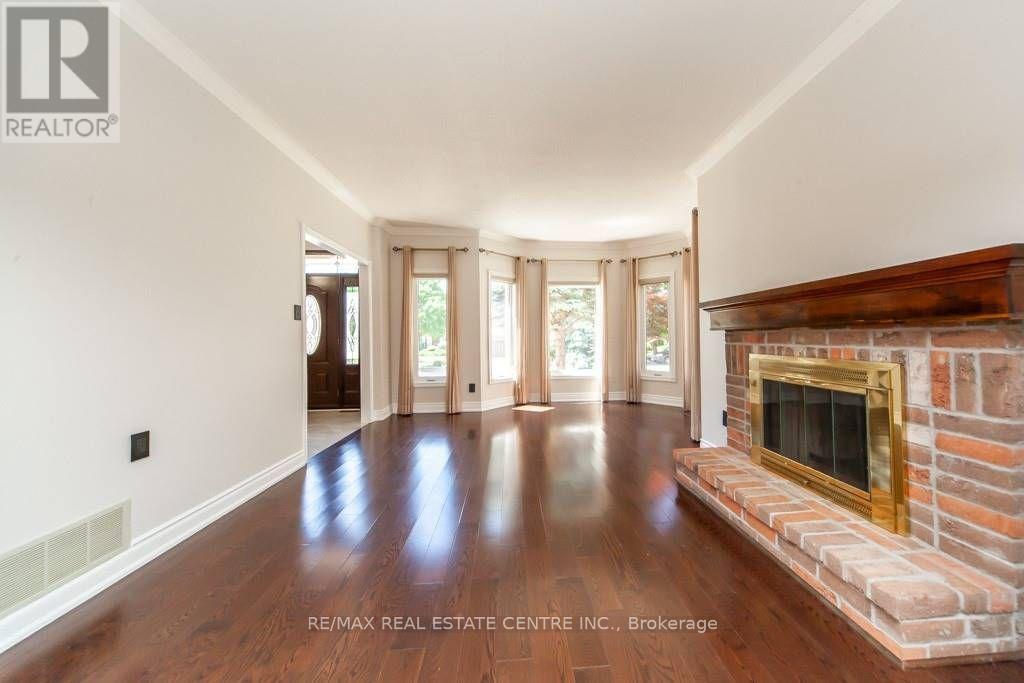 1714 Covington Terrace, Mississauga, Ontario  L5M 3M4 - Photo 6 - W12292058