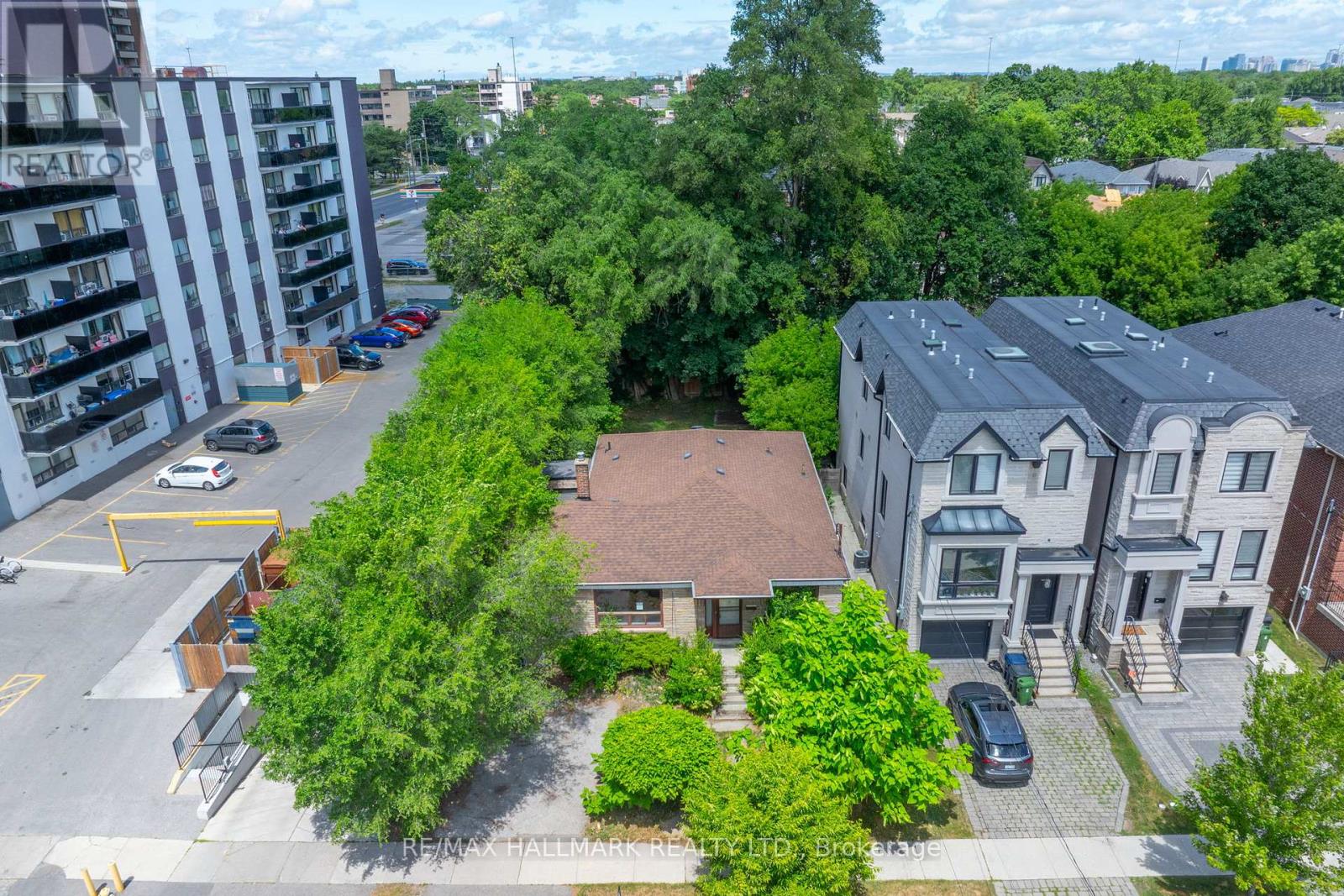 Property at 146 BANNOCKBURN AVENUE image 1