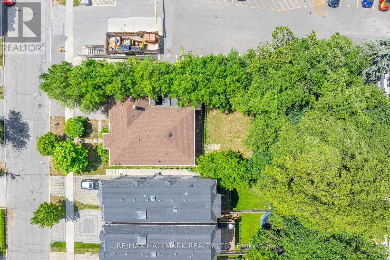 Property at 146 BANNOCKBURN AVENUE image 2