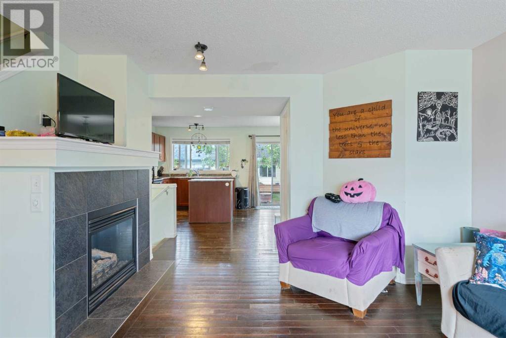 Property at 25 Elgin Meadows View SE image 3