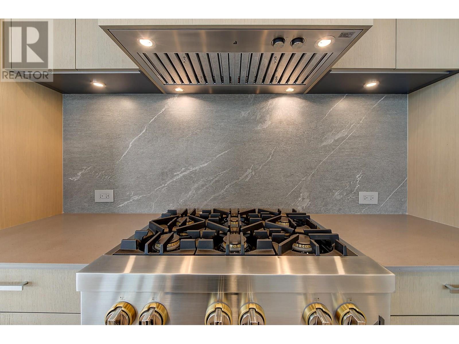 Property at 3409 Lakeshore Road Unit# 507 image 1